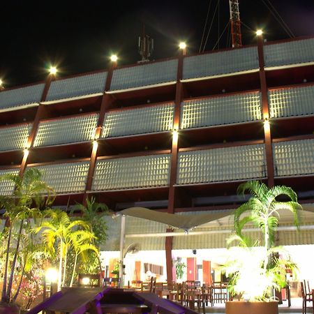 Surin Sweet Hotel Bagian luar foto