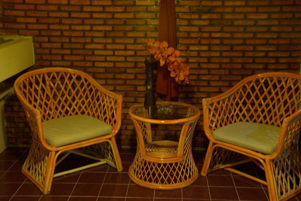 Surin Sweet Hotel Bagian luar foto
