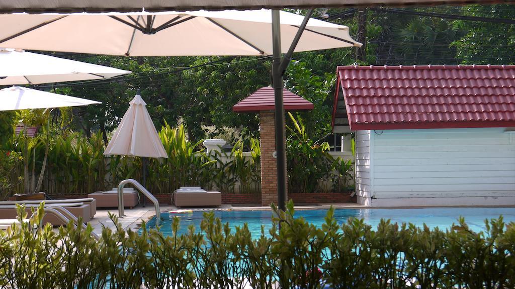 Surin Sweet Hotel Bagian luar foto
