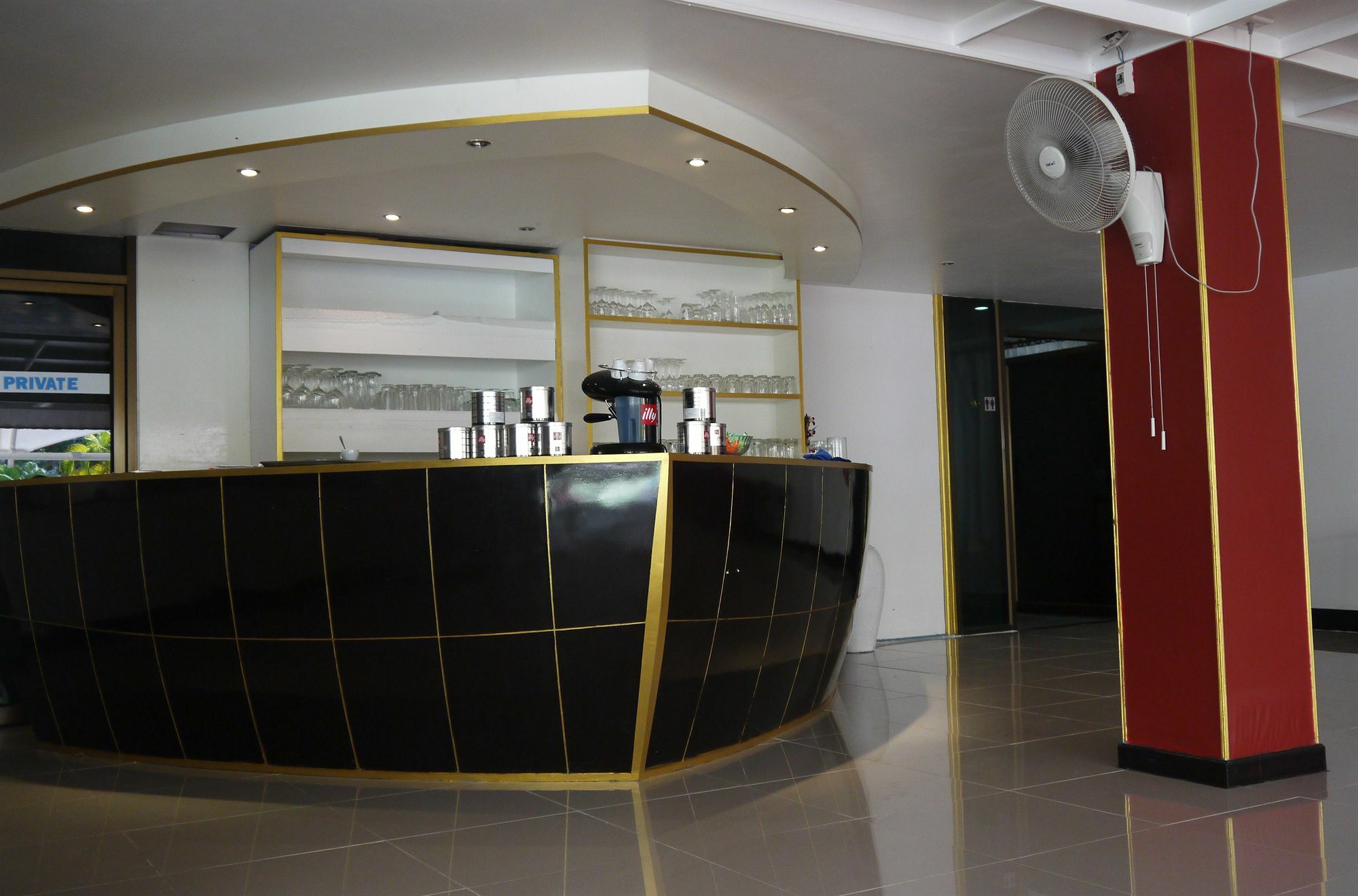 Surin Sweet Hotel Bagian luar foto