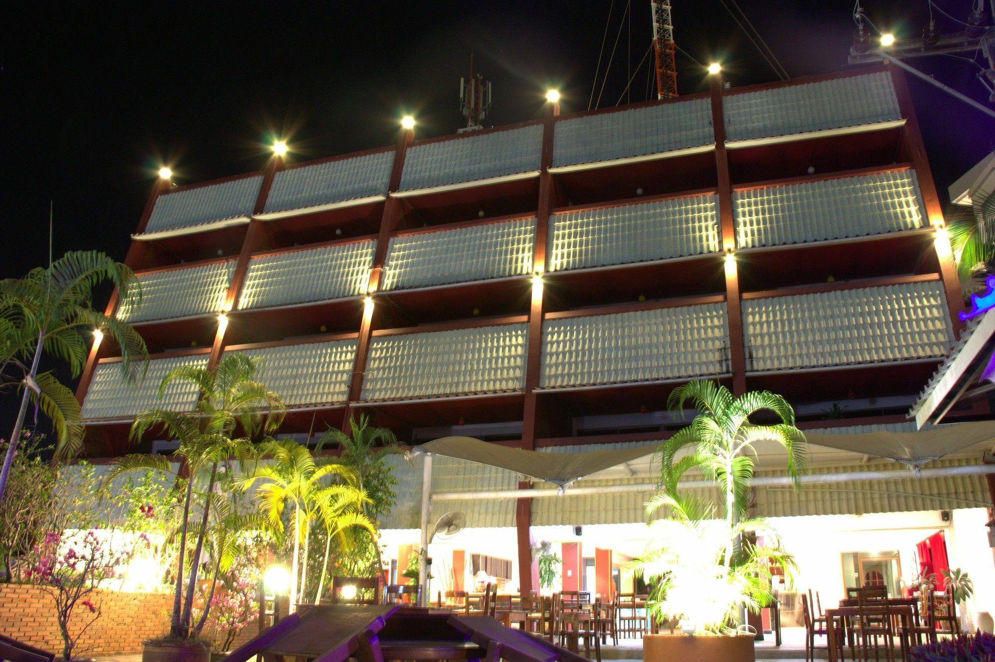 Surin Sweet Hotel Bagian luar foto