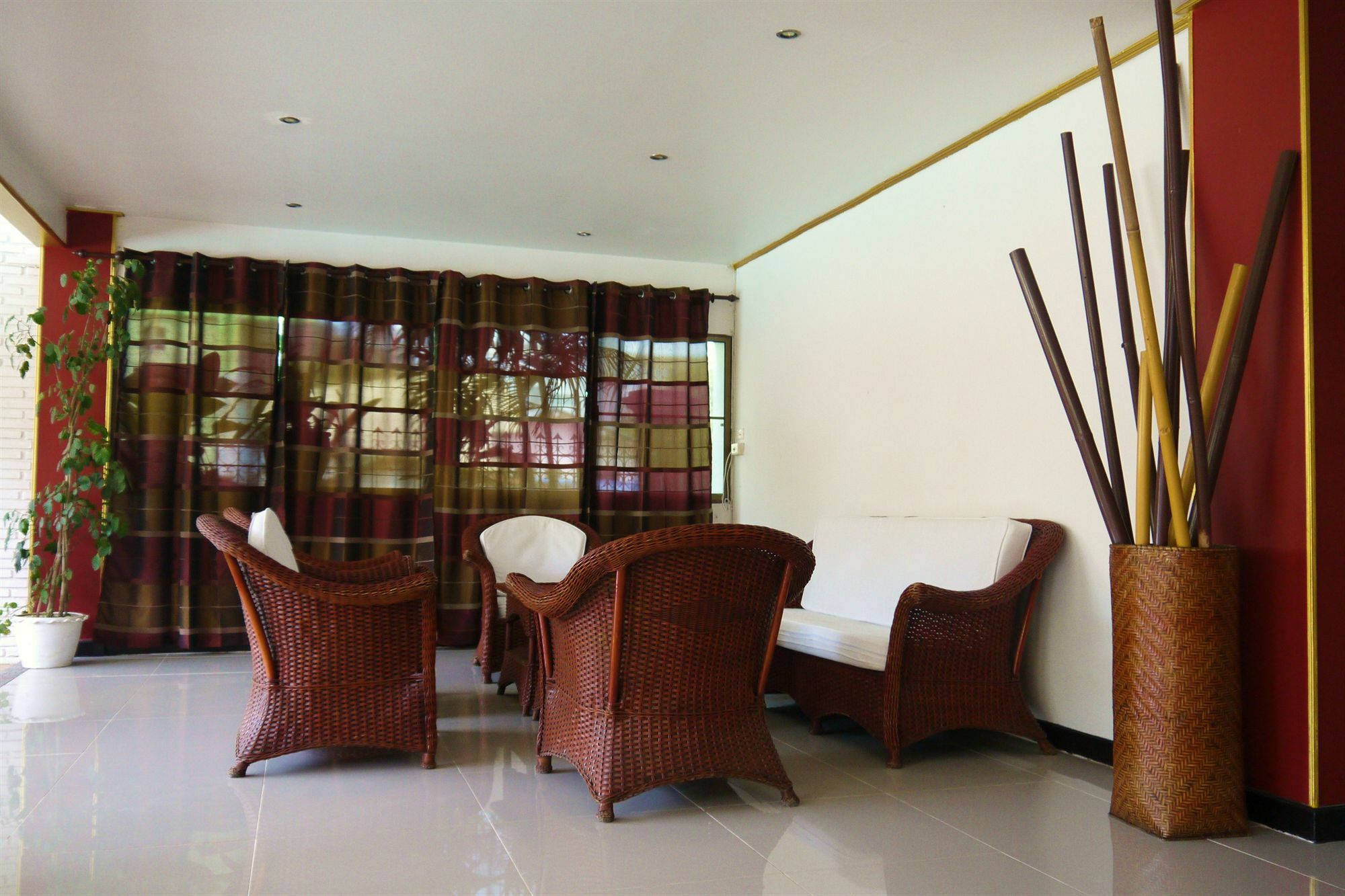 Surin Sweet Hotel Bagian luar foto